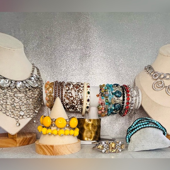 Necklace and Bracelet Bundle 28 pc Lot - Picture 14 of 15